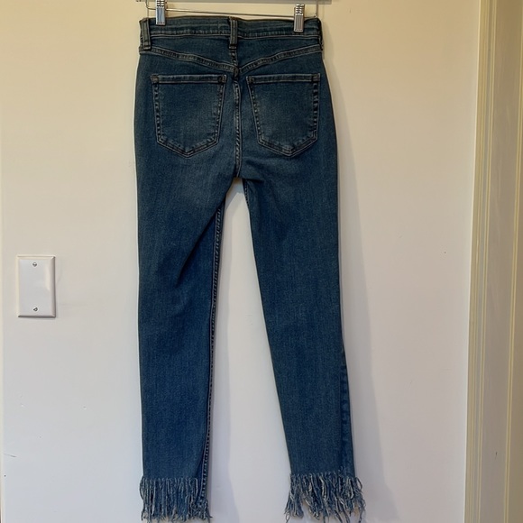 We The Free High Rise Distressed Skinny Jeans - Size 26 - Picture 7 of 13